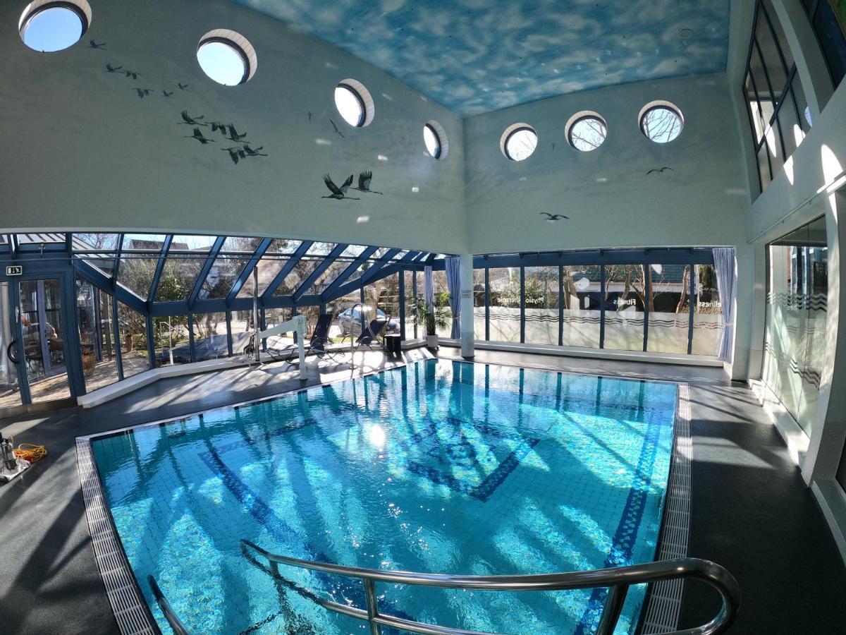 Kurmittelcentrum Zingst Esterno foto